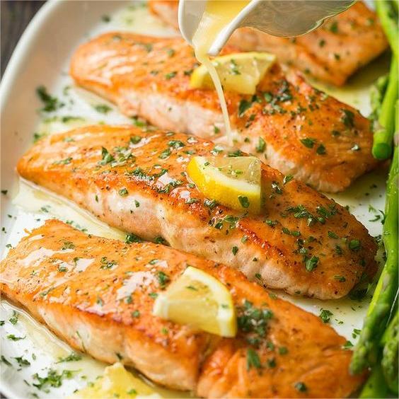 Grilled Salmon with Lemon Butter Sauce